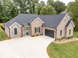 1305 Colby Dr, Forest, VA 24551