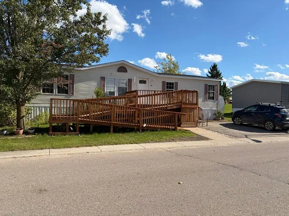425 Laurel Leah, Oxford, MI 48371