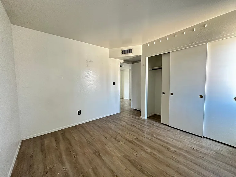 2179 W Calle Del Norte Dr — Photo 8