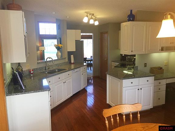 4th image of 132 Victoria Blvd