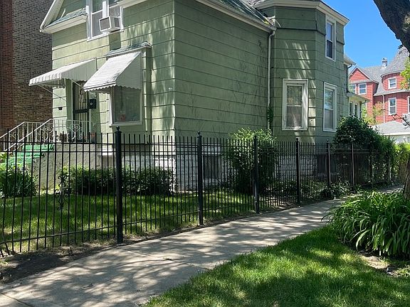 2nd image of 1032 W 88th St