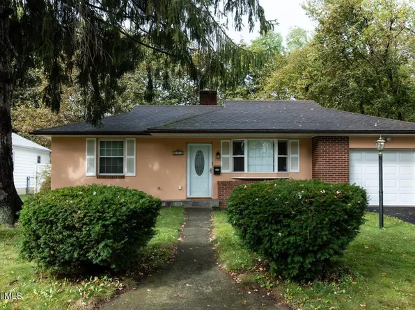 903 8th Avenue, Troy, NY 12182