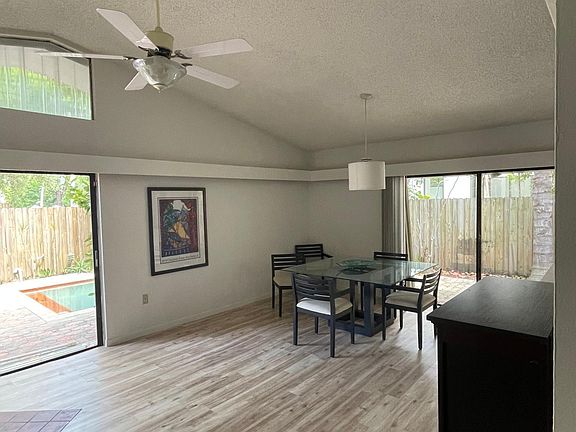 4th image of 3076 Gifford Ln #3076