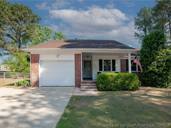 1121 Butterwood Cir, Fayetteville, NC 28314