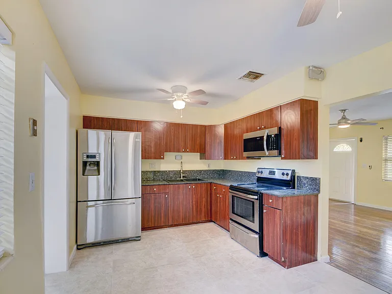 511 Minnesota St — Photo 11