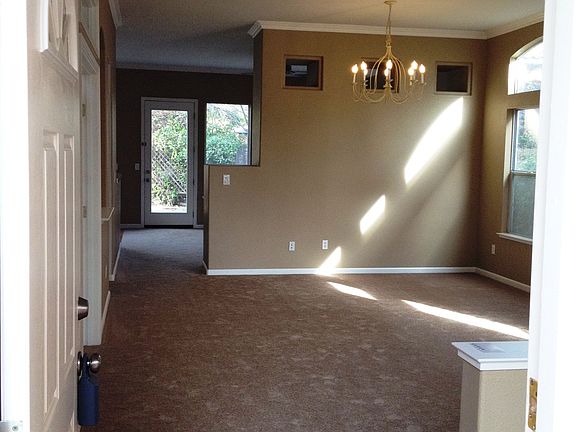 5th image of 3103 Sceptre Dr