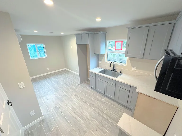 Gorgeous 1BD/1BA all appliances included. Move in ready!! — Photo 10