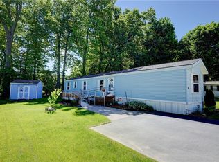 51 Glazer Dr, Rochester, NY 14625