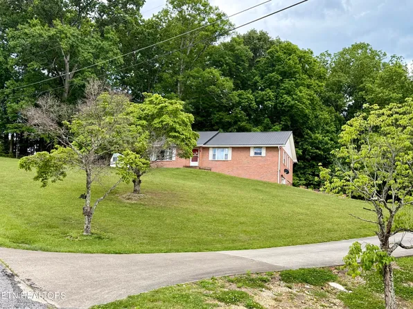 688 Stiner Ln, La Follette, TN 37766
