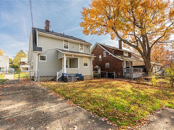 3rd image of 1470 Oakwood Ave