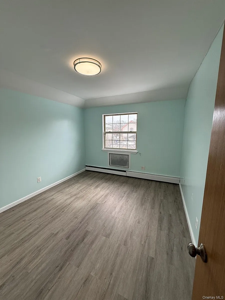 Building Photo - 17634 133rd Ave #2