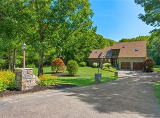 7 Dorene Dr, North Smithfield, RI 02896
