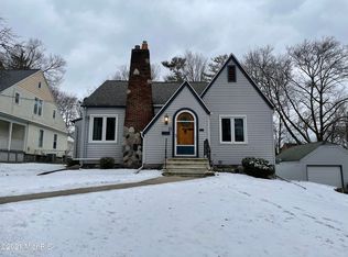 417 N Madison St, Marshall, MI