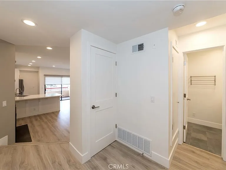 941 W Carson St #226 — Photo 3