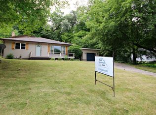 407 Woodland Ave, Belding, MI 48809