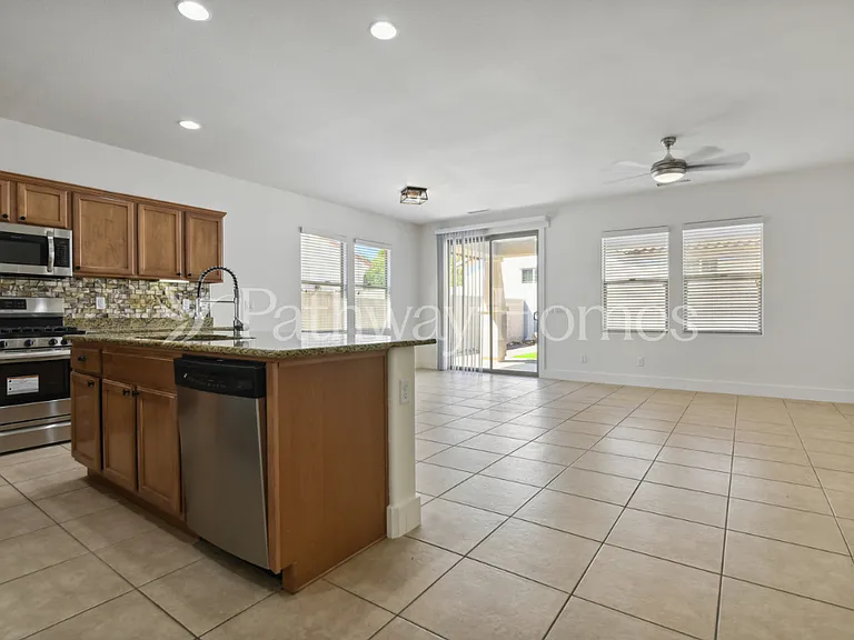 20996 W White Rock Rd — Photo 8
