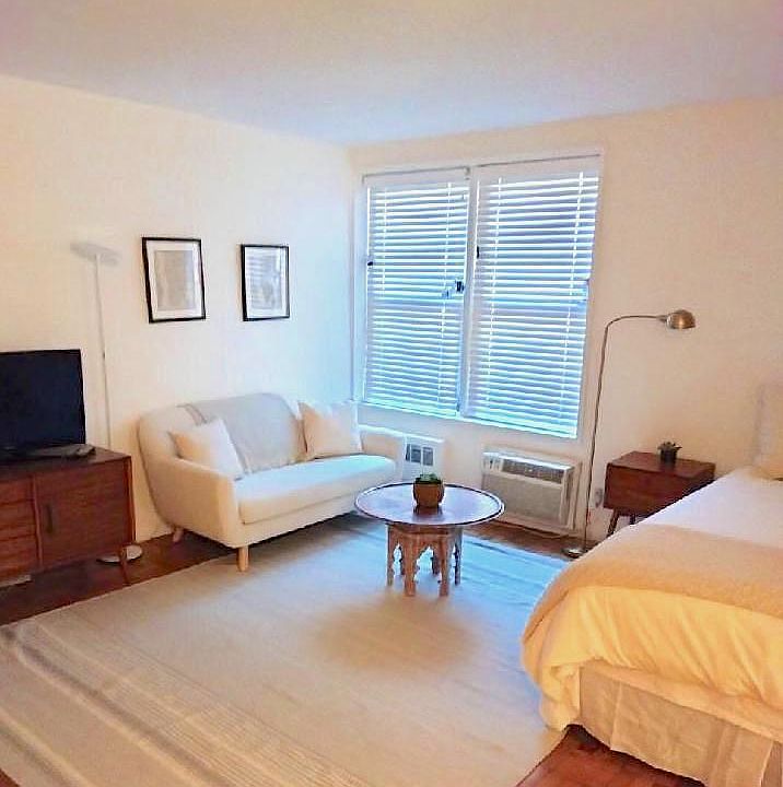 1st image of 165 Christopher St APT 1P