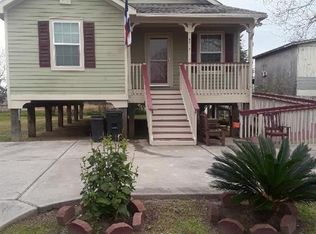 6717 Hawthorne St, Hitchcock, TX 77563