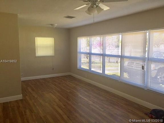 5th image of 870 NW 179th St