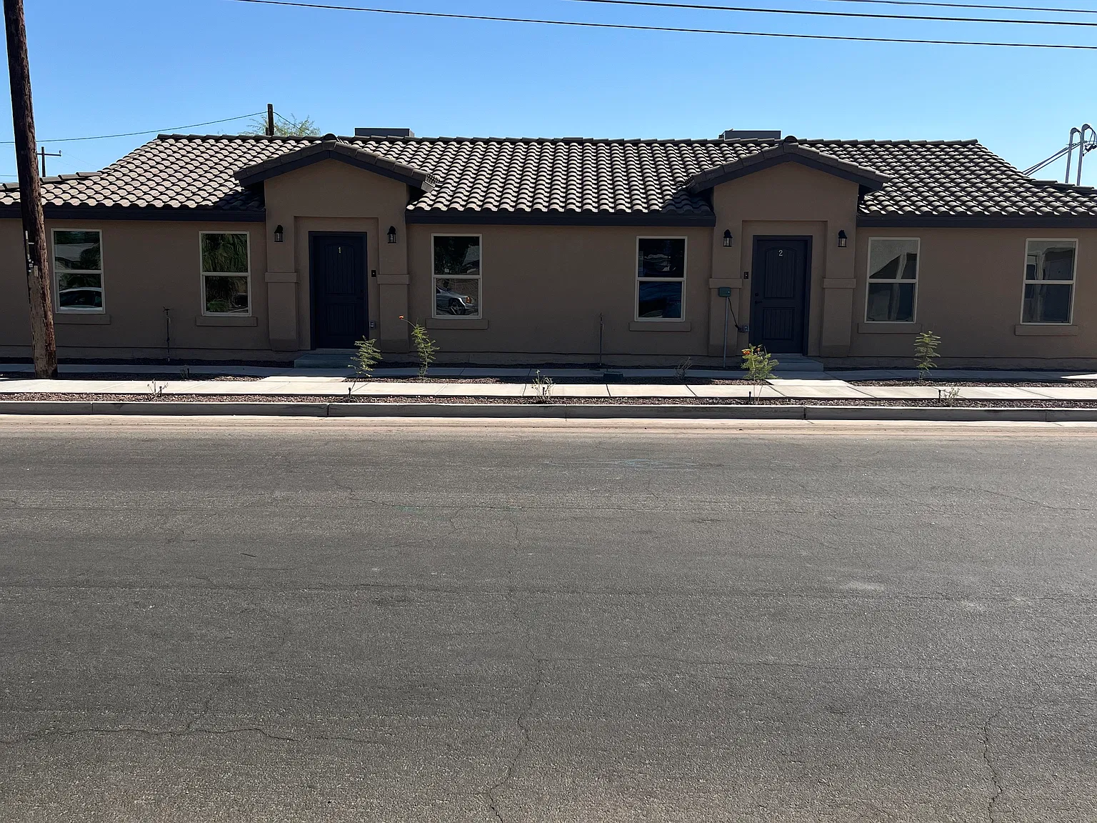 3 bed, 1050 sqft, $1,500 — Photo 1