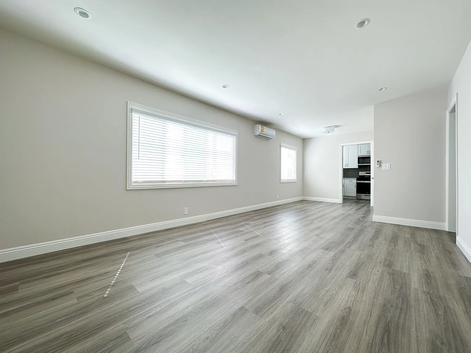 1425 S Marguerita Ave — Photo 3