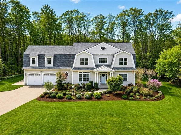 130 Sycamore Ln, Westport, MA 02790