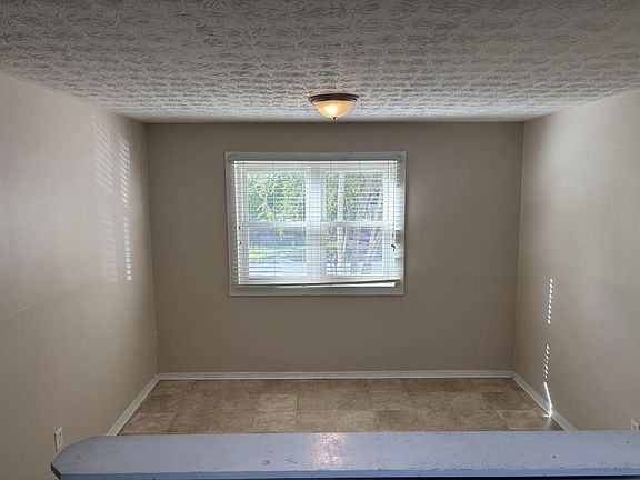 3rd image of 3326 Newbury Rd