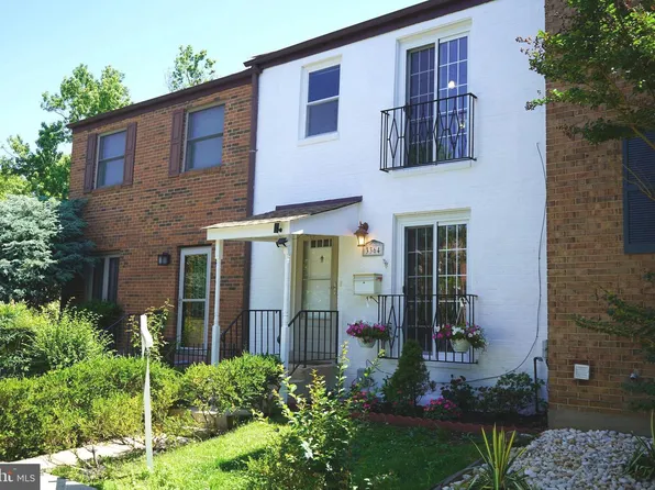 3364 Ardley Ct, Falls Church, VA 22041