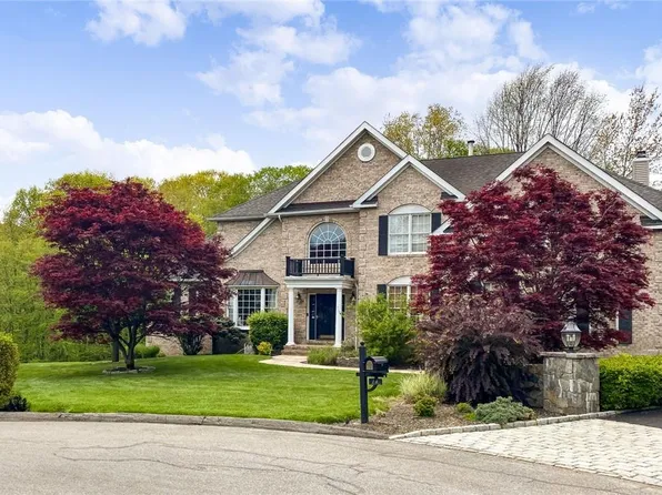 14 Revere Court, Somers, NY 10589