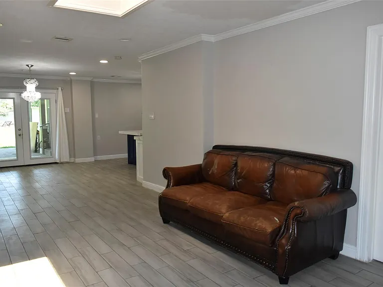 5922 Lavender St — Photo 5