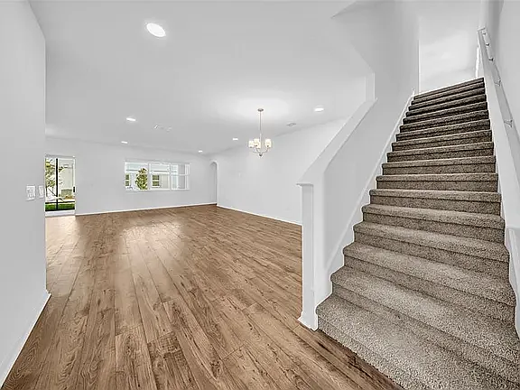 5841 Riverston Ave — Photo 11