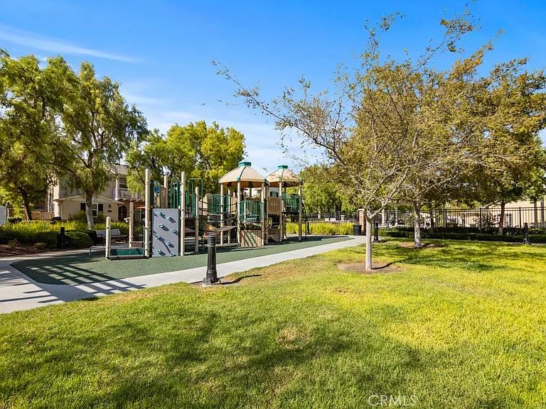 297 Tustin Field Dr — Photo 44