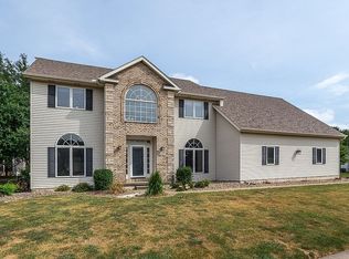 4126 17th Ave, Bettendorf, IA