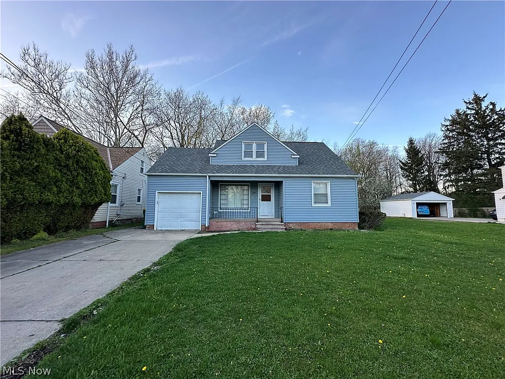 16713 Raymond St photo 1