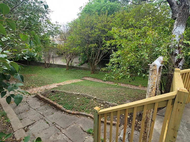 2820 Fort Ave — Photo 58