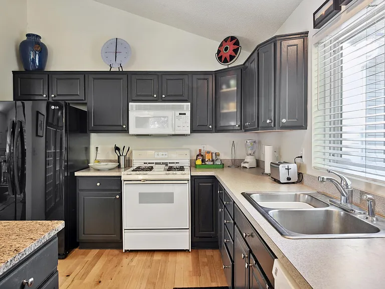 4626 Kildare Rd — Photo 8