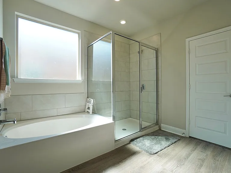 16716 Casa Anna Dr — Photo 32