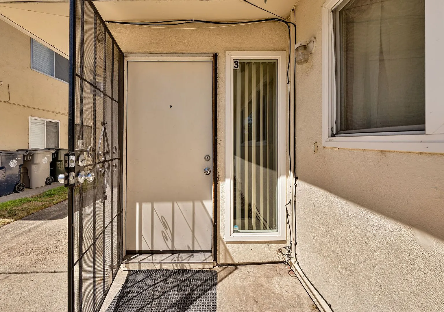 7424 Franklin Blvd Apt 3 — Photo 2