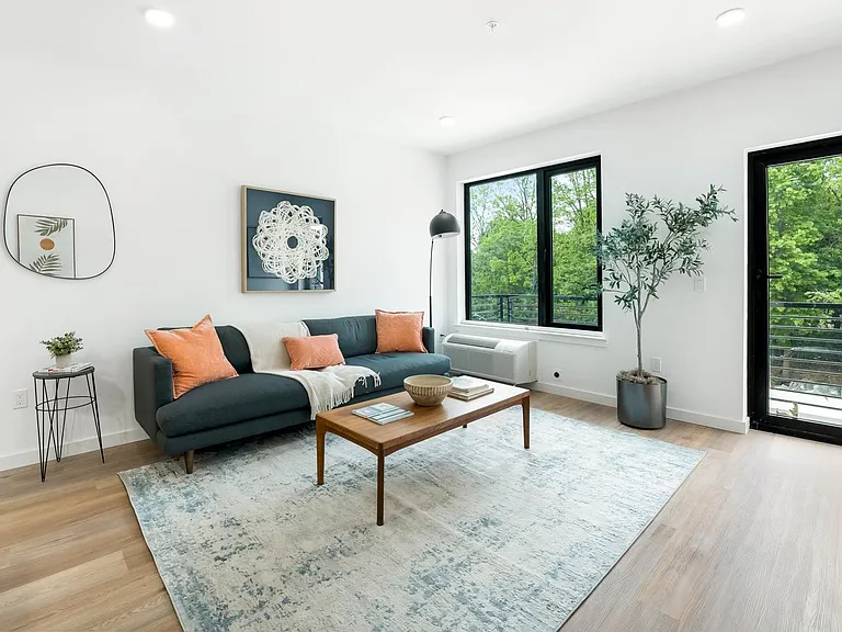 803 South — Photo 44