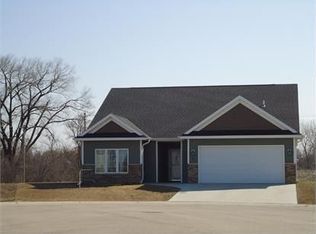 5 Abbey Ln, Kasson, MN 55944