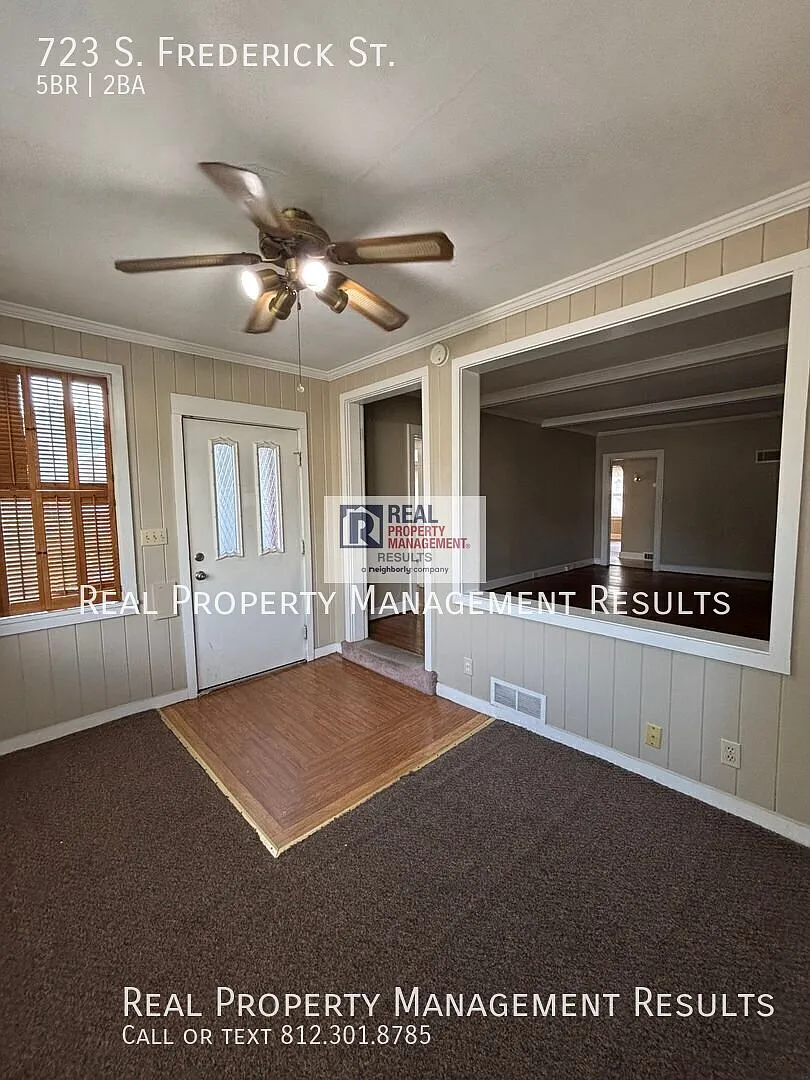 Spacious Home Near UE with Flexible Space — Photo 4