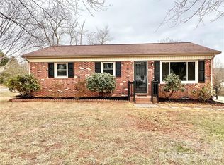 4124 Hill Pl, Hudson, NC 28638