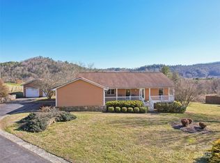 150 Quail Ridge Dr, Pisgah Forest, NC 28768