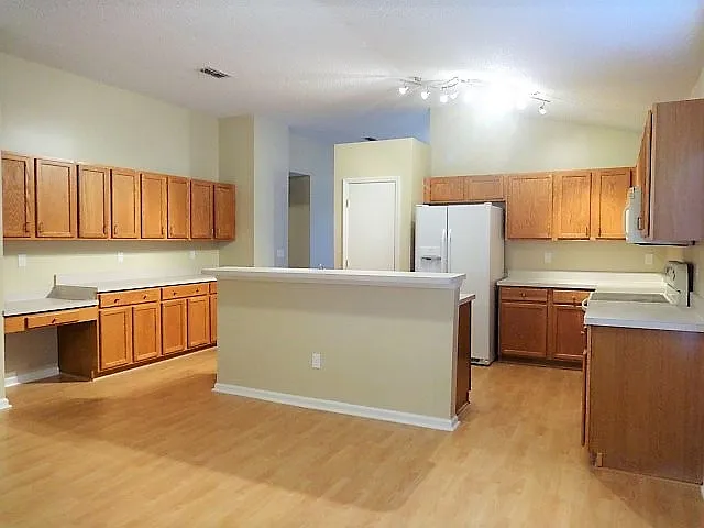 13491 W Ashford Wood Ct — Photo 2