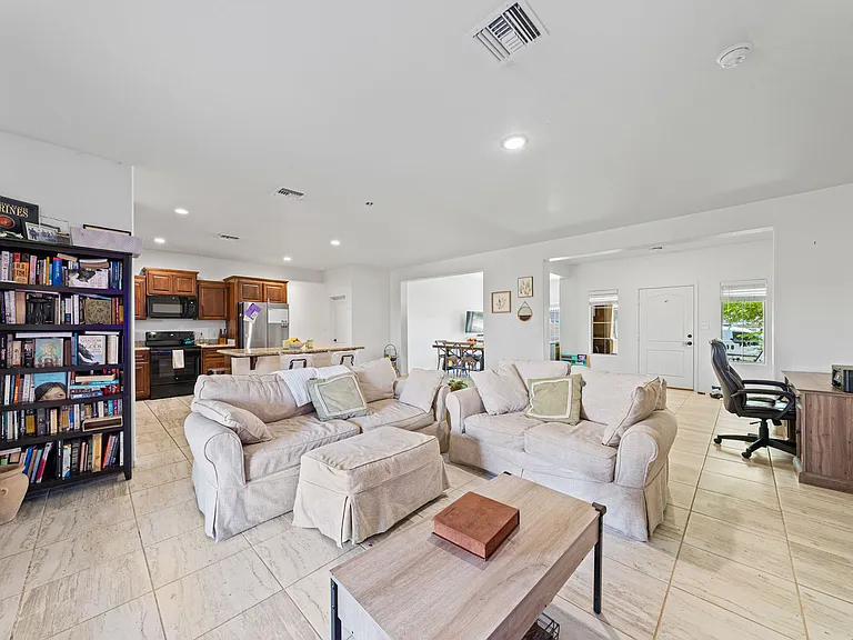 5904 E 45th Pl — Photo 8