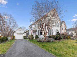 6603 Forsythia St, Springfield, VA 22150