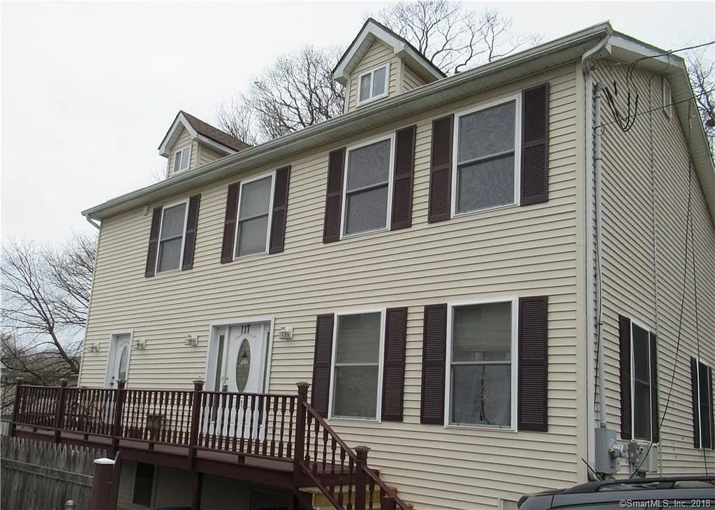 117 Robert St photo 1