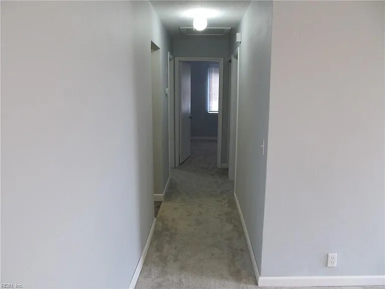 954 Dovercourt Rd — Photo 14