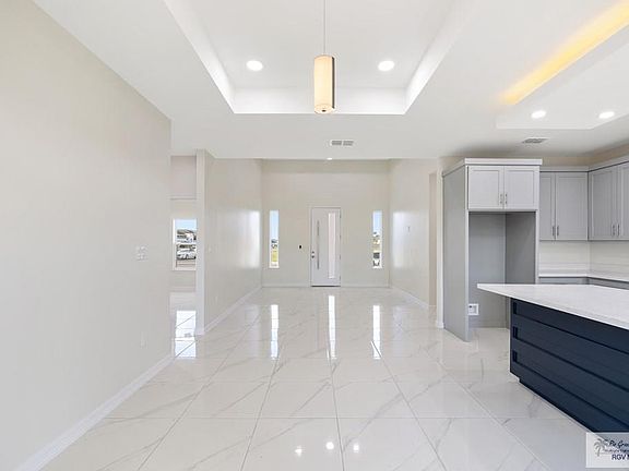 3rd image of 4500 River Rock Cir