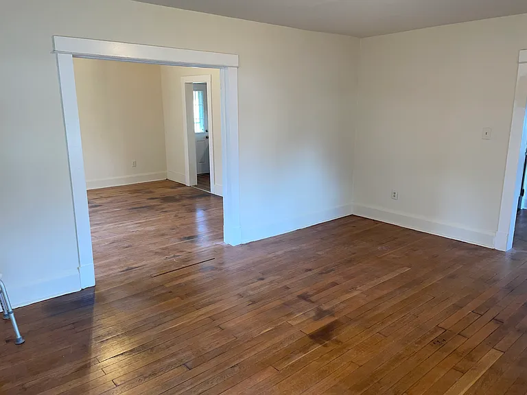 1231 Stevens Ave — Photo 4